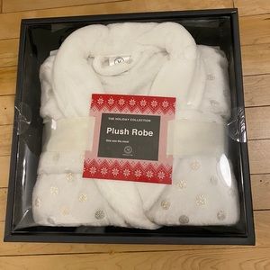 Martha Stewart Plush Robe